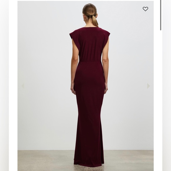 V Neck Rectangle Gown - Picture 2 of 5